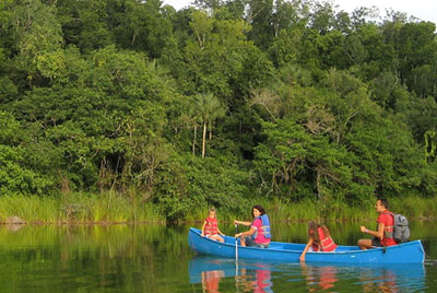 En la canoa por la laguna