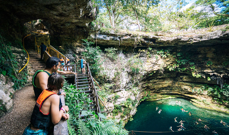 Access to Ik Kil Cenote