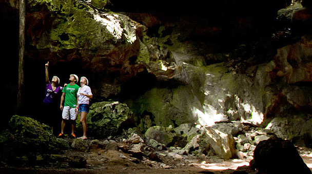 Dentro de las cuevas de Aktun Chen 