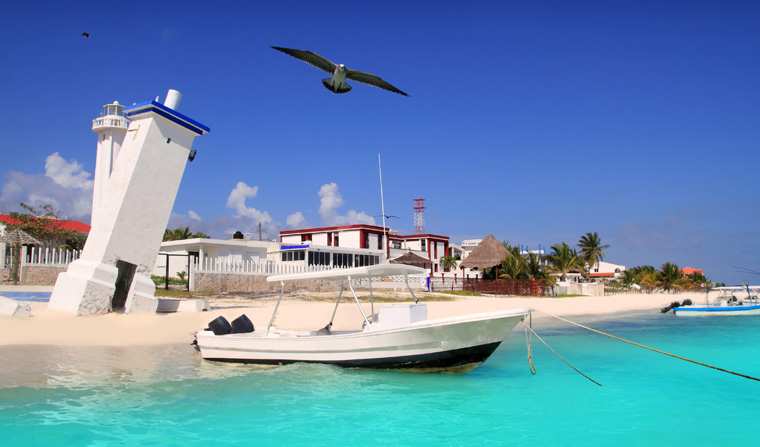 Historic lighthouse at Puerto Morelos 