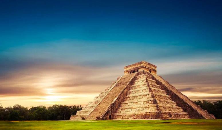 Chichen Itza Pyramid Sunset