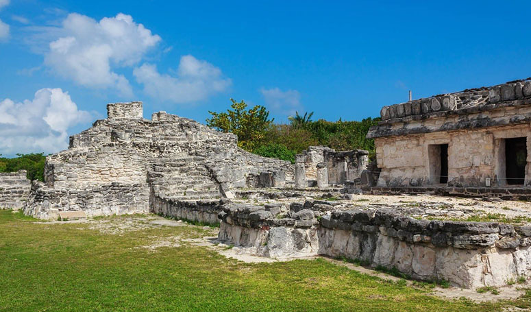 El Rey Mayan Ruins