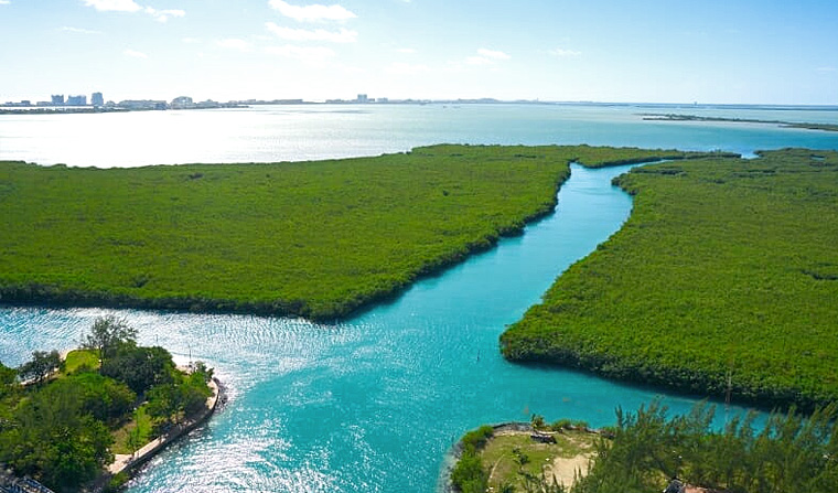 Nichupte Lagoon in Cancun