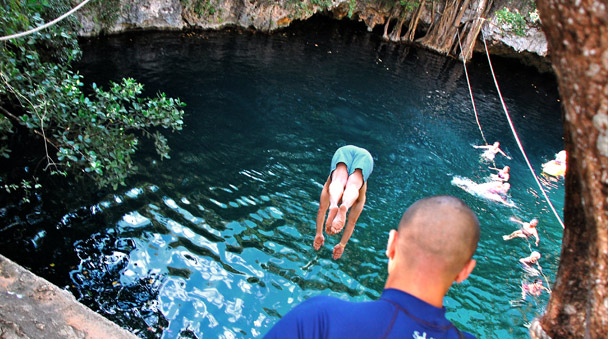 Echate un clavado en los cenotes 