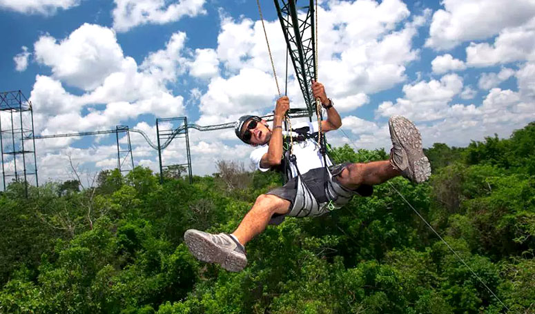 Atrevete a probar la tirolesa Tarzania en Selvatica 